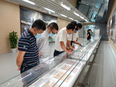 Visit and study at Jiaxing Party-Masses Service Center